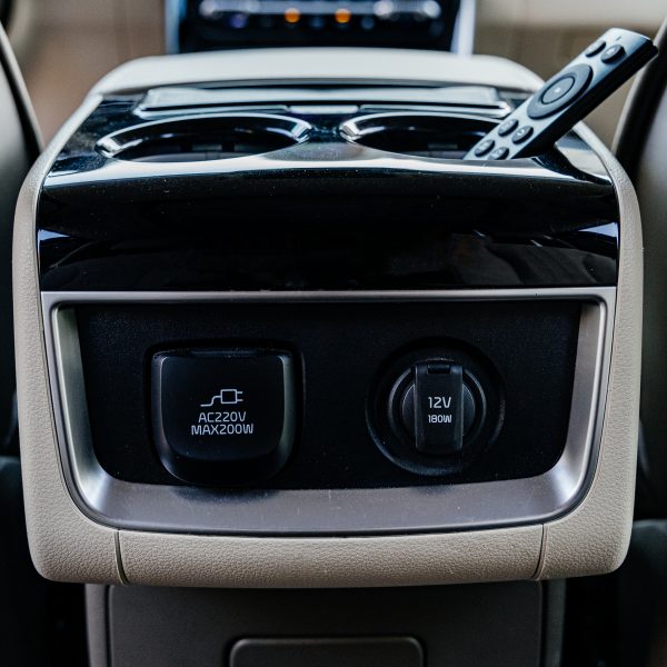 Kia Carnival High Limousine - Image 7