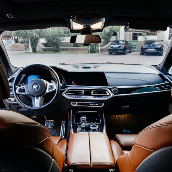 BMW X7 xDrive50i — изображение 6